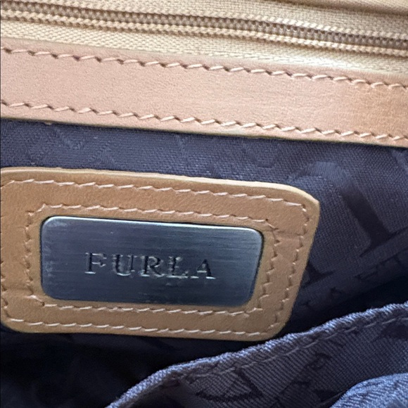 Preowned Furla crossbody - Picture 7 of 8